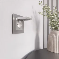 Розетка влагозащ. с зазем. с защит. крышкой и шторками N (серебряный матовый) W1171265