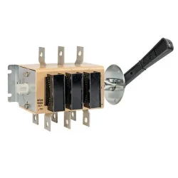 Выключатель-разъединитель ВР32У-35B71250 250А 2 напр. с дугогасит. камерами съемная лев./прав. рукоятка MAXima EKF uvr32-35b71250