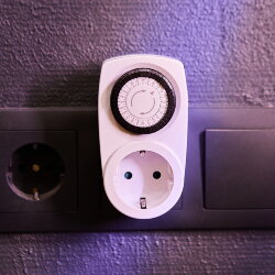UST-M10 WHITE Таймер механический с розеткой, 220В, 12-24ч, 3500Вт