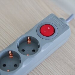 S-GSU5-3 GREY Cетевой фильтр серии Universal, 3м Пвс 3x0.75, 5 гнезд, с-з, 10А, Защита от перенапряжения, короткого замыкания.