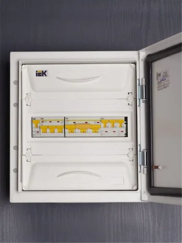 Выключатель автоматический модульный 3п D 63А 10кА ВА47-100 KARAT IEK MVA40-3-063-D - фото 3