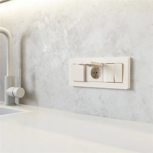 Розетка с заземлением и шторками c крышкой IP44 N (айвори матовый) W1171262 - фото 3