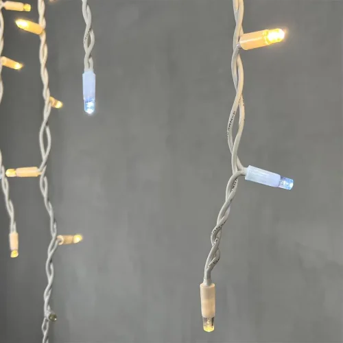 Гирлянда Бахрома 3,1 x 0,5 м Тепло-Белая с Мерцанием Белого Диода 220В, 120 LED, Провод Белый Каучук, IP65. Фото 3.