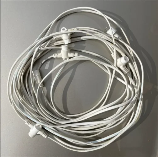 Шлейф (Комплект подключения с 4 коннекторами 24V, Длина 10 м, провод белый ПВХ). Фото 1.