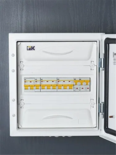 Выключатель автоматический модульный 3п D 16А 4.5кА ВА47-29 KARAT IEK MVA20-3-016-D - фото 2