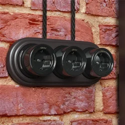 Розетка с заземлением черный ретро W5671008