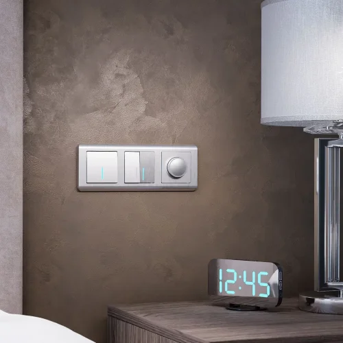 Рамка из поликарбоната на 3 поста Stream серебряный W0032106 - фото 2