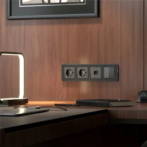 Рамка из металла на 4 поста Platinum черный алюминий W0042608 - фото 3