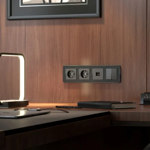 Рамка из металла на 4 поста Platinum черный алюминий W0042608 - фото 3