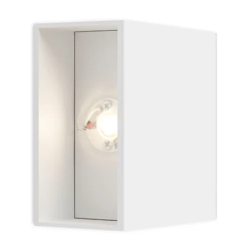 Светодиодный настенный светильник (бра) Cube FR10005WL-L6W. Серия настенных светильников Cube, предназначена для декоративной подсветки интерьеров. Модели выполнены из металла, что гарантирует надежность и долговечность эксплуатации. Строгая прямоугольная