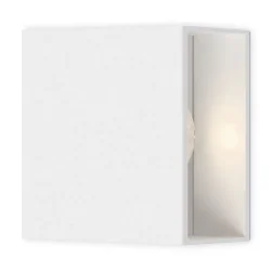 Светодиодный настенный светильник (бра) Cube FR10005WL-L6W. Серия настенных светильников Cube, предназначена для декоративной подсветки интерьеров. Модели выполнены из металла, что гарантирует надежность и долговечность эксплуатации. Строгая прямоугольная