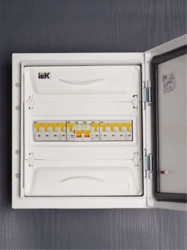 Выключатель автоматический модульный 1п C 10А 6кА ВА47-60M KARAT IEK MVA31-1-010-C - фото 2