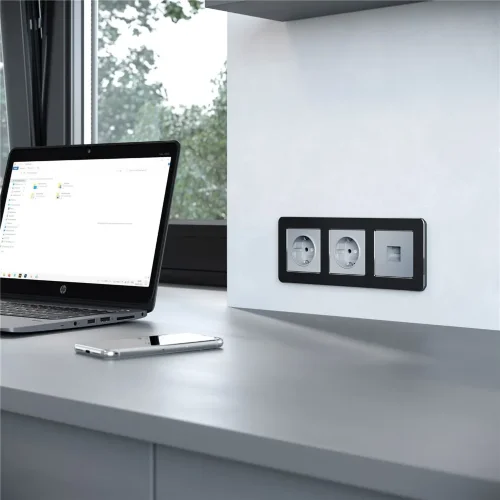 Рамка из металла на 3 поста Platinum черный алюминий W0032608 - фото 3