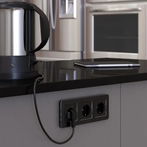 Рамка из металла на 3 поста Platinum черный алюминий W0032608 - фото 4