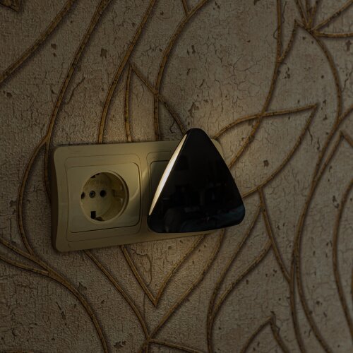 DTL-320 Треугольник-Black-Sensor Светильник-ночник, С фотосенсором день-ночь, Черный - фото 4