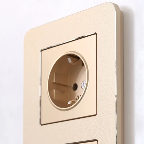 Рамка из металла на 2 поста Platinum шампань W0022611 - фото 2