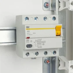 Выключатель дифференциального тока (УЗО) 4п 40А 300мА тип AC ВД1-63 KARAT IEK MDV10-4-040-300