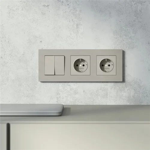 W0032917/ Рамка на 3 поста Slab (дымчатый софт) W0032917 - фото 3