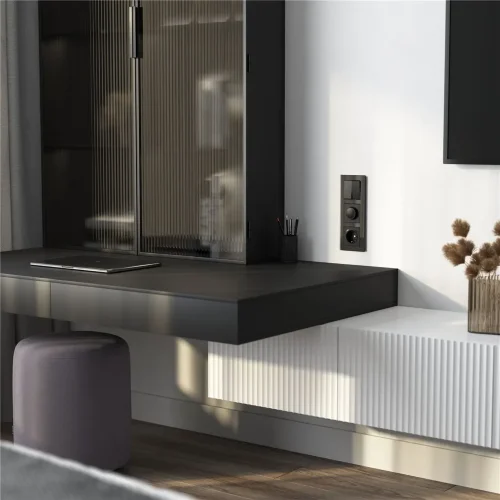 Рамка из стекла на 3 поста Favorit черный W0031108 - фото 4