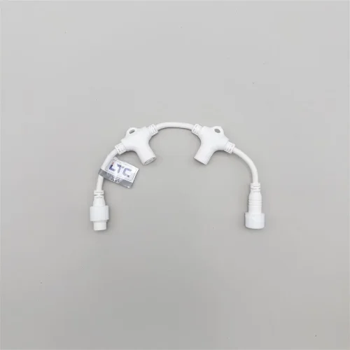 Разветвитель 2-х Лучевой для Бахромы, Занавесов и Нитей 220В без Возможности Управления, Провод Белый Каучук, IP65. Фото 1.