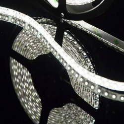 Светодиодная лента 12Вольт 9.6Вт 3М холодное свечение