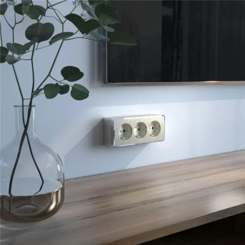 Розетка тройная с заземлением и шторками Gallant шампань рифленый W5073110 - фото 2