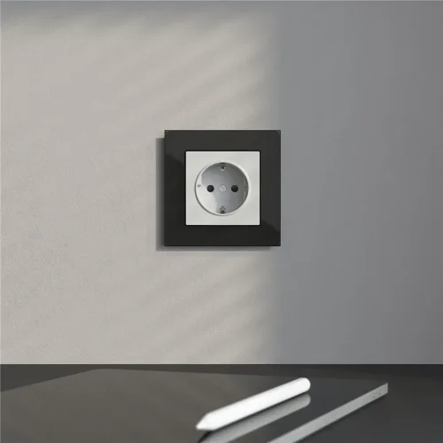 Рамка из стекла на 1 пост Favorit черный W0011108 - фото 6