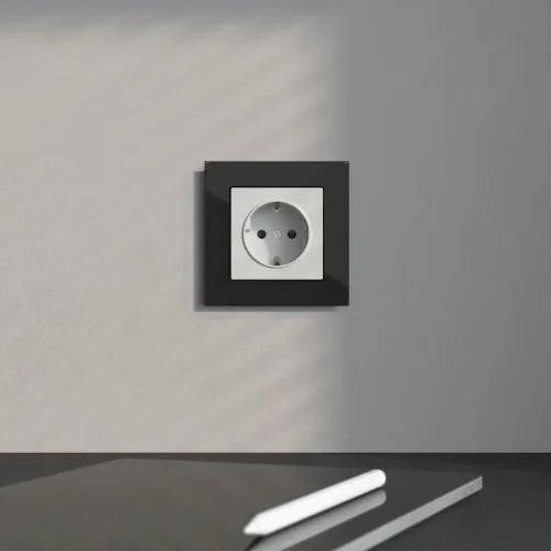 Рамка из стекла на 1 пост Favorit черный W0011108 - фото 6