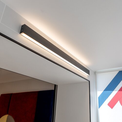 Линейный светодиодный накладной двусторонний светильник 78см 30Вт 3000К черный - Фото 2