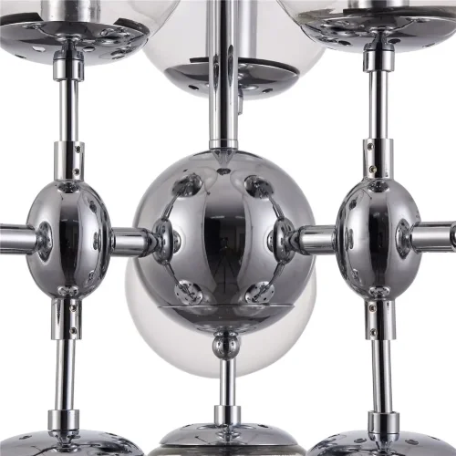Стильные светильники Richard выполнены в современном стиле. Арматура из металла цвета «хром». Плафоны в виде сфер сделаны из прозрачного стекла. Данная серия прекрасно дополнит жилые интерьеры в стиле лофт, хай-тек или современный минимализм, а также подо