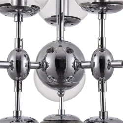 Стильные светильники Richard выполнены в современном стиле. Арматура из металла цвета «хром». Плафоны в виде сфер сделаны из прозрачного стекла. Данная серия прекрасно дополнит жилые интерьеры в стиле лофт, хай-тек или современный минимализм, а также подо