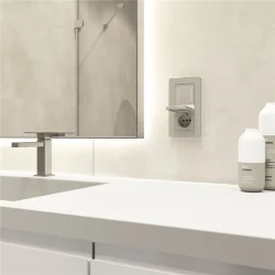 Розетка влагозащ. с зазем. с защит. крышкой и шторками (дымчатый) W1271204