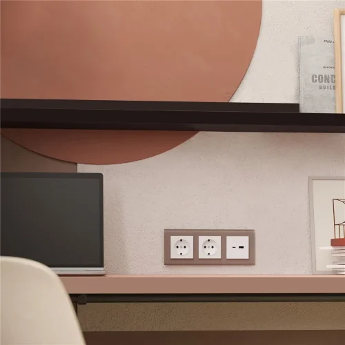 Рамка из стекла на 3 поста Favorit латте W0031142 - фото 3