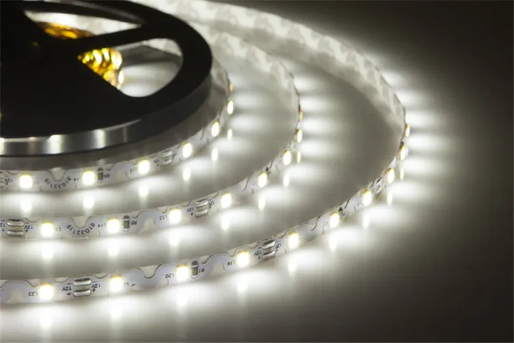 Лента светодиодная ZigZag ELF 300SMD диодов (2835), 12В, 5м, белая - фото
