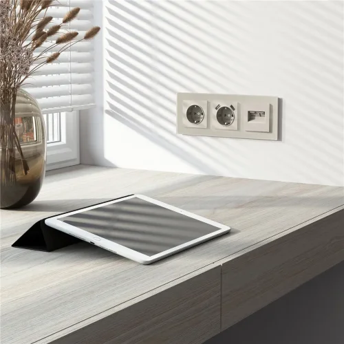 Розетка с заземлением и шторками (дымчатый) W1271104 - фото 4