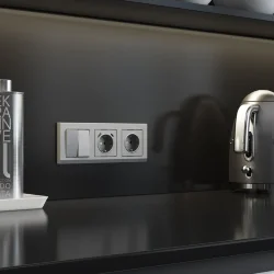 Рамка из поликарбоната на 3 поста Stark серебряный матовый W0031865