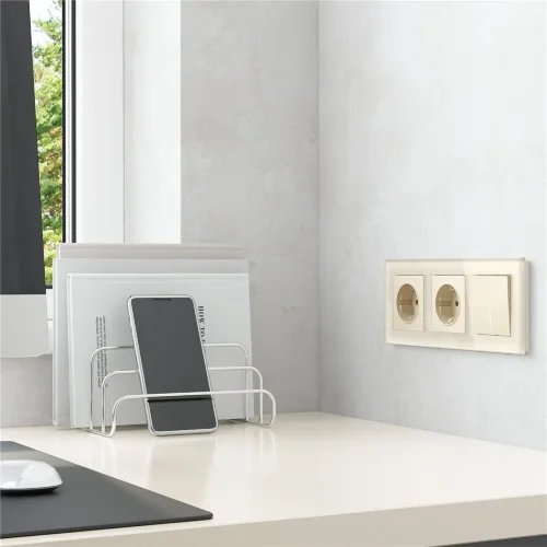 Рамка из стекла на 3 поста Favorit молочный W0031141 - фото 4