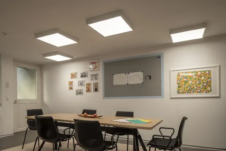 Светодиодная панель с равномерной засветкой 34Вт 3000K 4200Лм IP20 | 595x595x34мм опал | - Vossloh-Schwabe. Фото 6