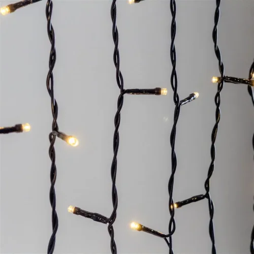 Гирлянда Занавес 2 x 2 м Тепло-Белый 220В, 400 LED, Провод Черный ПВХ, IP54. Фото 4.