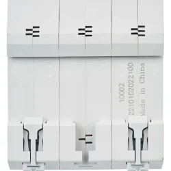 Выключатель автоматический модульный 3п C 100А 15кА ВА47-150 KARAT IEK MVA50-3-100-C