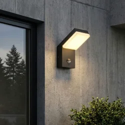 Уличный настенный светильник с датчиком движения Sensor 3000K IP54 1541 TECHNO LED черный (072087)