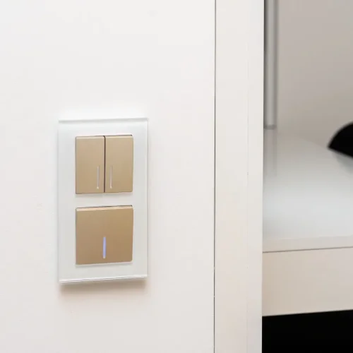 Рамка из стекла на 2 поста Favorit белый W0021101 - фото 5