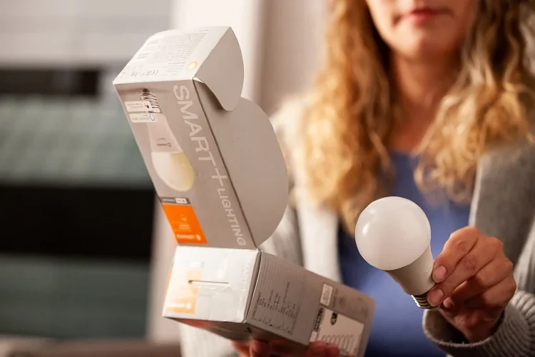 9W/2700K-6500K (=60W) E27 Classic A Dimm 806Lm 15000h d60x115mm - Светодиодная лампа с управлением по Wi-Fi LEDVANCE. Фото 7