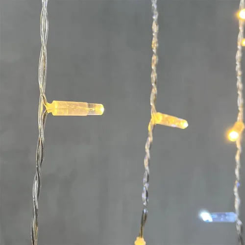 Гирлянда Бахрома с Колпачком 3,2 x 0,9 м Тепло-Белая с Мерцанием Белого Диода 220В, 168 LED, Провод Прозрачный ПВХ, IP65. Фото 3.