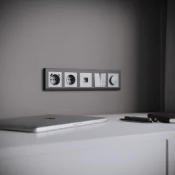 Рамка из поликарбоната на 5 постов Stark графит матовый W0051864