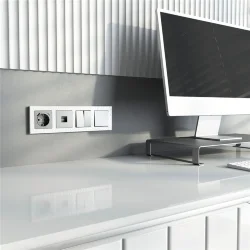 Рамка из поликарбоната на 4 поста Hammer белый W0042401