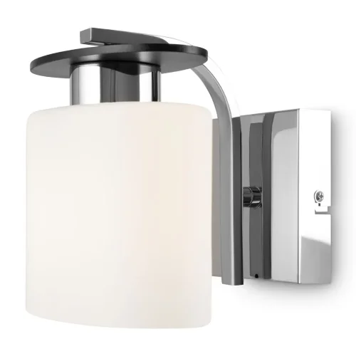 Светильники серии выполнены в современном стиле, арматура сделана из металла, а плафоны – из матового стекла. Благодаря своей небольшой высоте светильники Bice подходят для невысоких помещений. (Хром) - фото