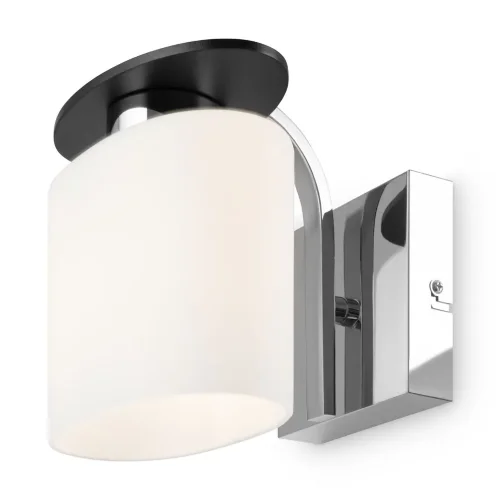 Светильники серии выполнены в современном стиле, арматура сделана из металла, а плафоны – из матового стекла. Благодаря своей небольшой высоте светильники Bice подходят для невысоких помещений. (Хром) - фото 6