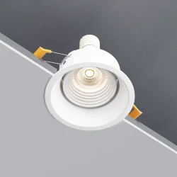 Светильник встраиваемый Punto белый 25016/01 (065470)