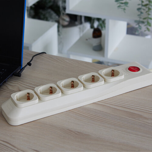 S-GSL5-3 IVORY Cетевой фильтр серии Lux, 3м Пвс 3x0.75, 5 гнезд, с-з, 10А, Защита от перенапряжения, короткого замыкания. - фото 2